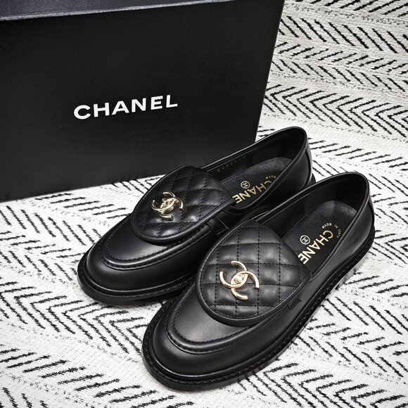 Chanel. Shoes - Chanel Women's Black Loafers
